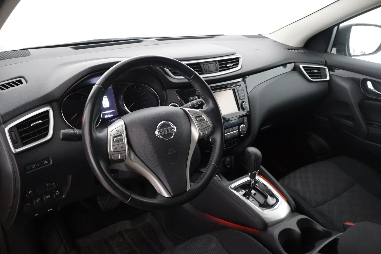Nissan Qashqai 2017 DIG-T 115 N-Connecta 2WD Xtronic E6 ** 360-Kamera / Keylessgo / Kaistavahti / Tutkat / Navi  ** - Suomi-auto / Vähän Ajettu / Merkkiliikkeen täydellinen huoltokirja / Lohkolämmitin / Huippuyksilö!