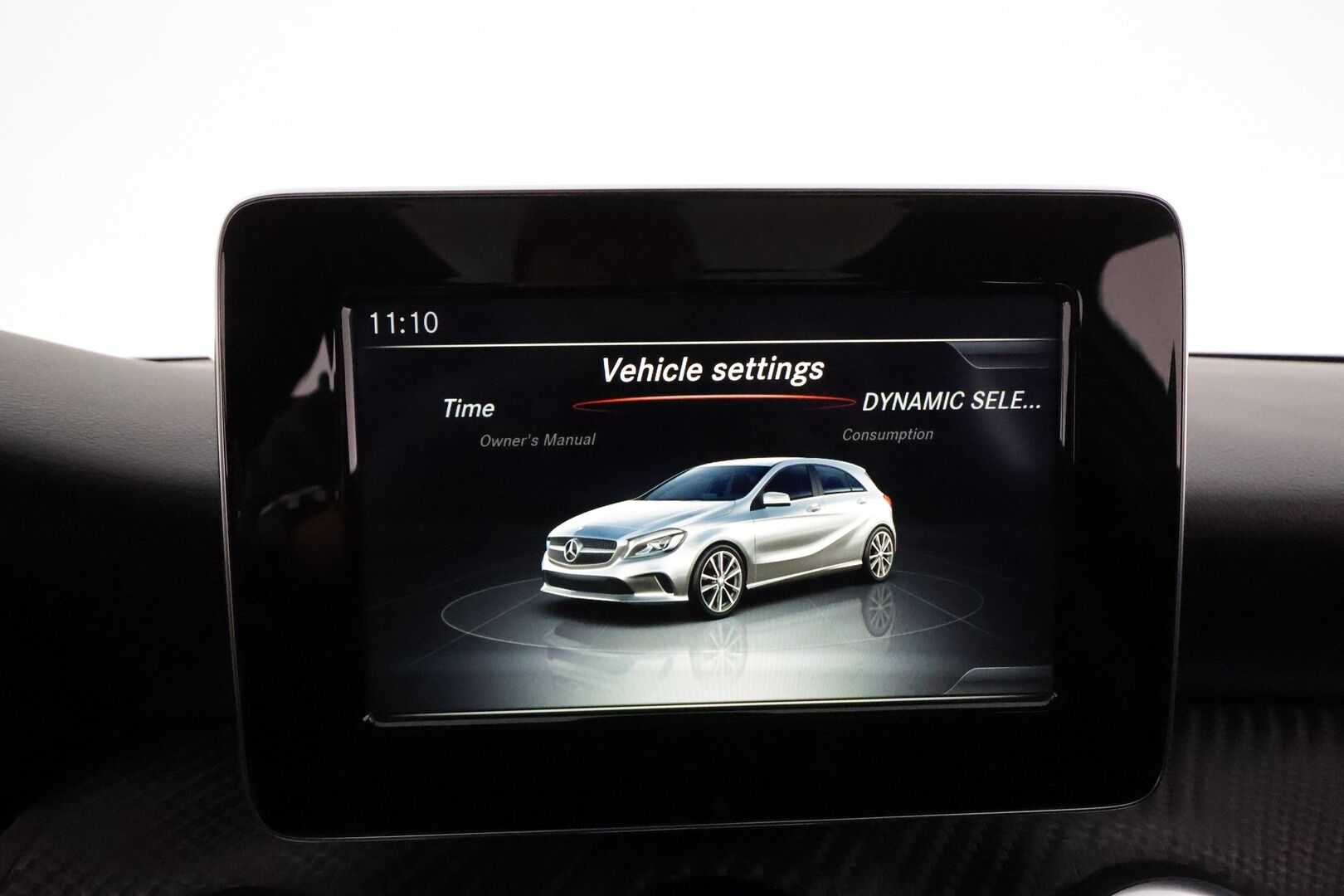 Mercedes-Benz A 2017 180 A Business AMG *Panorama / Webasto / Vakkari / P.kamera / LED / Sporttipenkit* - Suomi-auto / Kahdet renkaat aluvanteilla