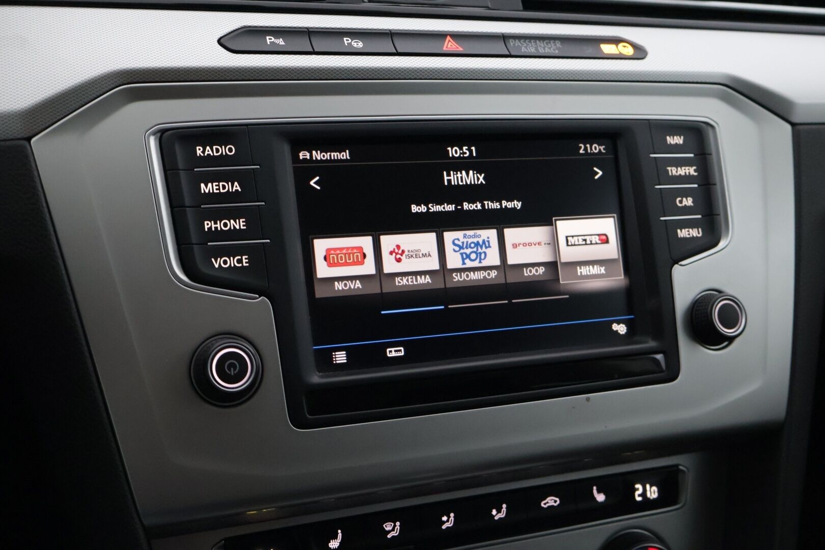 Volkswagen Passat 2016 Variant Comfortline 1,4 TSI 92 kW (125 hv) DSG-automaatti *ACC / LED / Lohkolämmitin / Sähkötoiminen takaluukku / Navi* - Suomi-auto / Kahdet hyvät renkaat 