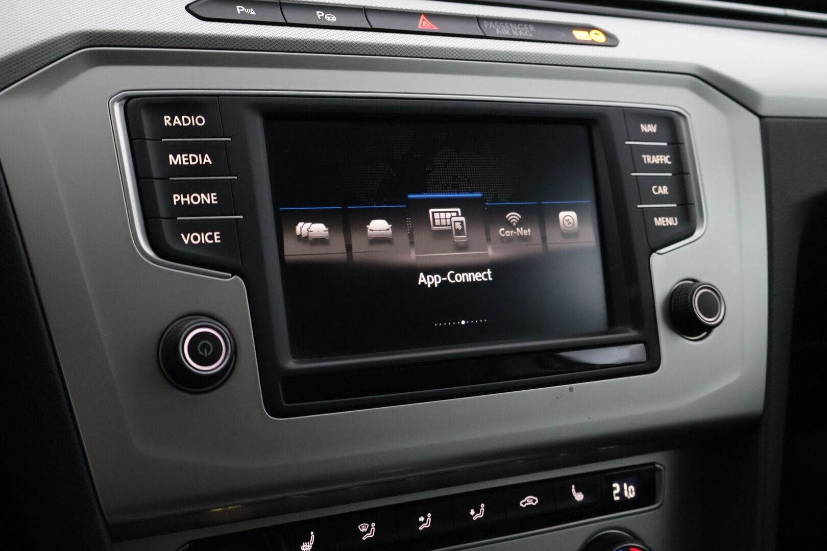 Volkswagen Passat 2016 Variant Comfortline 1,4 TSI 92 kW (125 hv) DSG-automaatti *ACC / LED / Lohkolämmitin / Sähkötoiminen takaluukku / Navi* - Suomi-auto / Kahdet hyvät renkaat 
