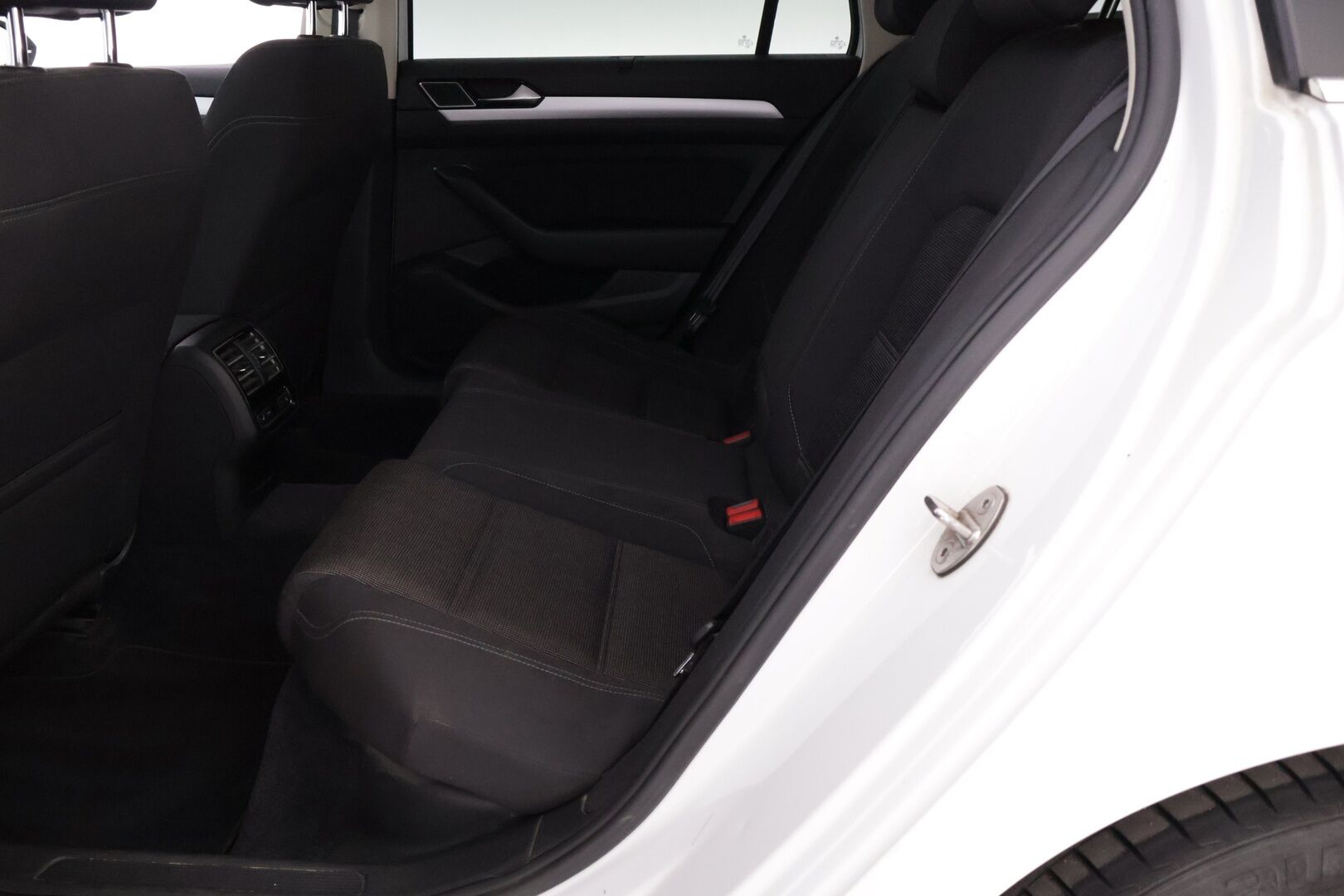 Volkswagen Passat 2016 Variant Comfortline 1,4 TSI 92 kW (125 hv) DSG-automaatti *ACC / LED / Lohkolämmitin / Sähkötoiminen takaluukku / Navi* - Suomi-auto / Kahdet hyvät renkaat 