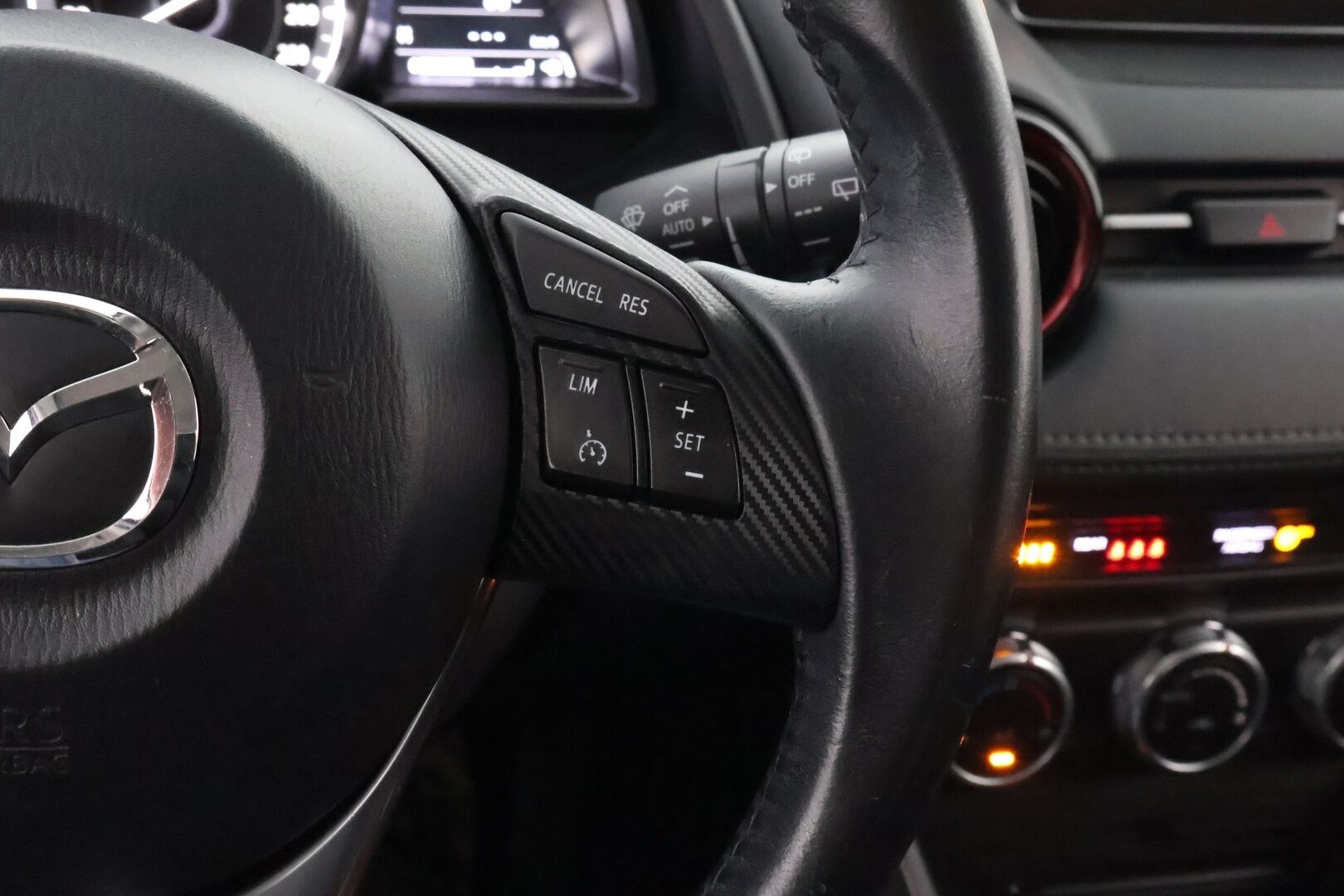 Mazda CX-3 2017 2,0 (120) SKYACTIV-G Optimum 6AT EC2O * Suomiauto / Vakkari / Navi / LED / Lohko & Sisäpistoke - 2x Uudenkarheat renkaat / Huippusiisti / Juuri tullut Tampereelle!