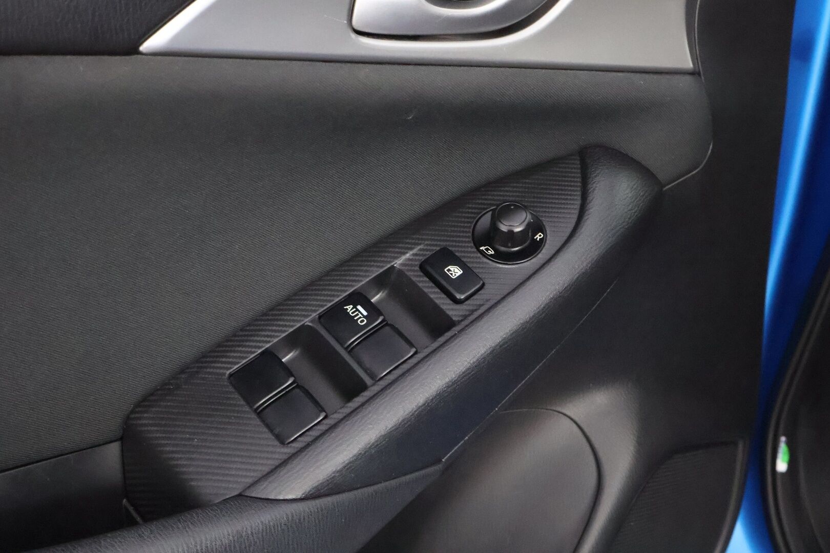 Mazda CX-3 2017 2,0 (120) SKYACTIV-G Optimum 6AT EC2O * Suomiauto / Vakkari / Navi / LED / Lohko & Sisäpistoke - 2x Uudenkarheat renkaat / Huippusiisti / Juuri tullut Tampereelle!