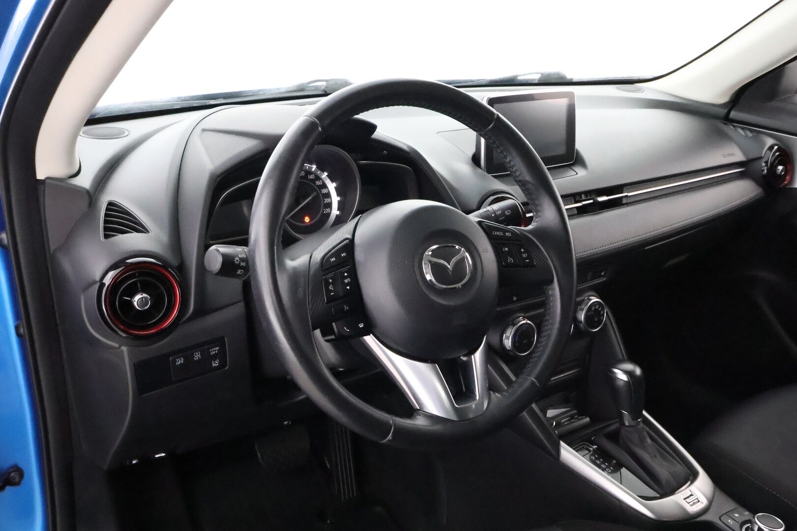 Mazda CX-3 2017 2,0 (120) SKYACTIV-G Optimum 6AT EC2O * Suomiauto / Vakkari / Navi / LED / Lohko & Sisäpistoke - 2x Uudenkarheat renkaat / Huippusiisti / Juuri tullut Tampereelle!