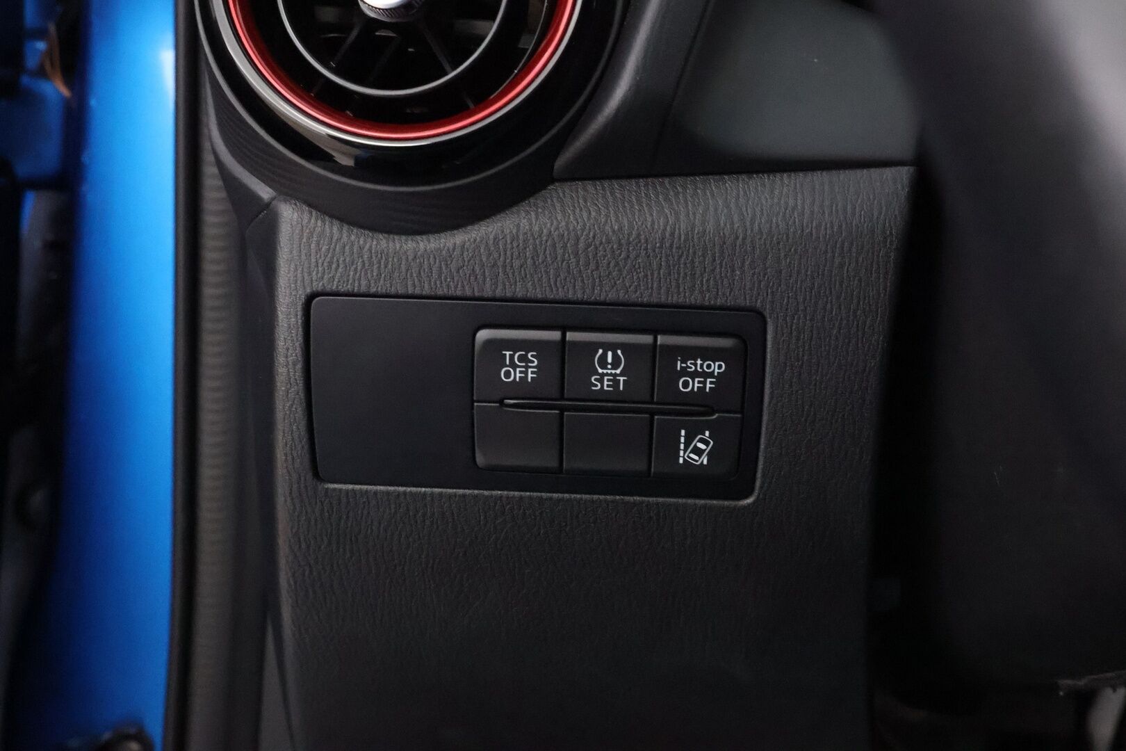 Mazda CX-3 2017 2,0 (120) SKYACTIV-G Optimum 6AT EC2O * Suomiauto / Vakkari / Navi / LED / Lohko & Sisäpistoke - 2x Uudenkarheat renkaat / Huippusiisti / Juuri tullut Tampereelle!