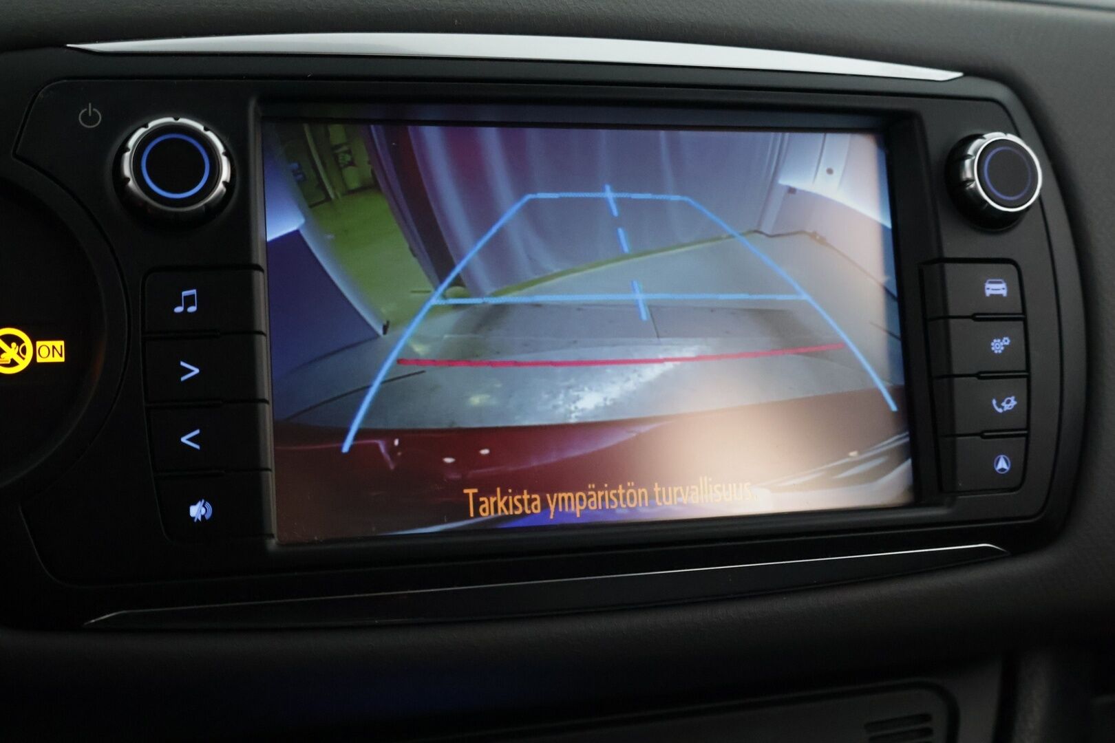 Toyota Yaris 2016 1,5 Hybrid Active 5ov ** Vakionopeudensäädin / Kamera / Navi / Lohko - *Suomi-auto / Kahdet renkaat / Siisti* - HULLUT AVAJAISHULINAT KORKOTARJOUS 3,29 %