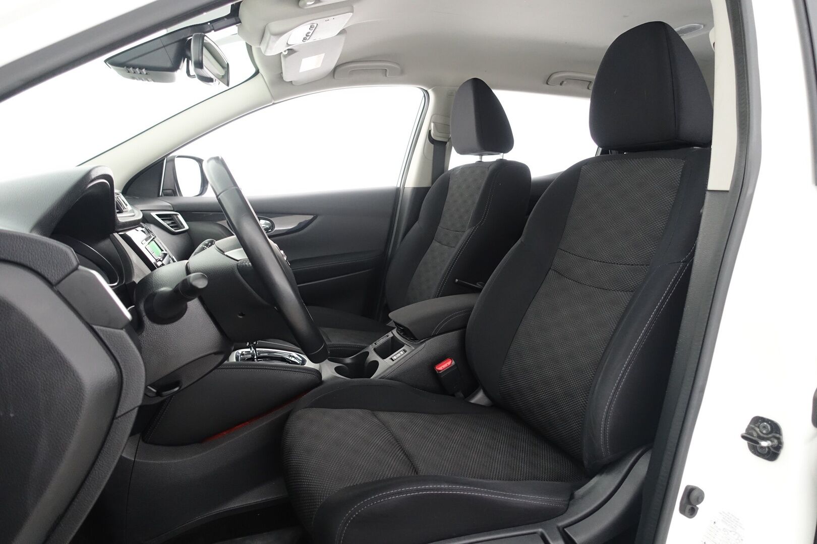 Nissan Qashqai 2017 dCi 130 Acenta 2WD Xtronic E6 Safety Pack - | Vakkari | Lohko + Sisäp. | P.Tutkat | Bluetooth | 2 Om. Suomiauto | 2X Renkaat & Vanteet |