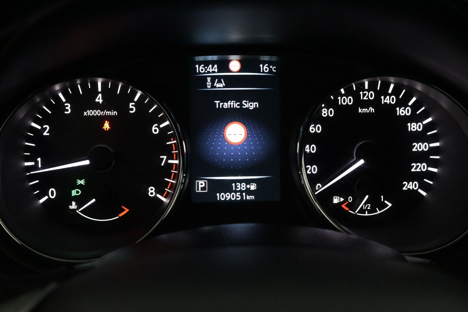 Nissan Qashqai 2016 DIG-T 115 Acenta 2WD Xtronic E6 Safety Pack / Suomi-auto / Tutkat / Lohkolämmitin - Ketju vaihdettu / Vakionopeudensäädin