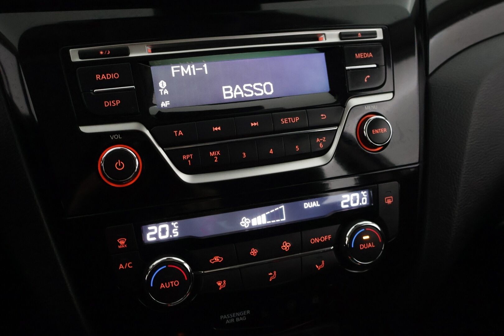 Nissan Qashqai 2016 DIG-T 115 Acenta 2WD Xtronic E6 Safety Pack / Suomi-auto / Tutkat / Lohkolämmitin - Ketju vaihdettu / Vakionopeudensäädin *