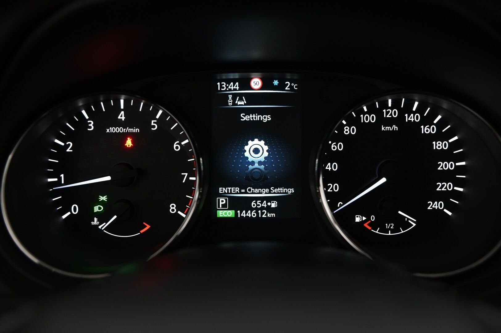 Nissan Qashqai 2016 DIG-T 115 N-Connecta 2WD Xtronic E6 *Suomi-Auto / 360-Kamera / Navi / Koukku / Lohko + pistoke / Tutkat* - *Juuri saapunut! / Sisätilalämmitin / Vakkari / Liikennemerkkien tunnistus / Kessy / 2X Renkaat* - HULLU BLACKWEEK KORKOTARJOUS 2,49%