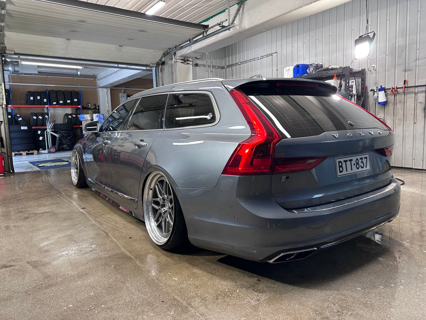 Volvo V90 2016 D5 AWD Business Inscription aut - Polestar ohjelmoitu / B&W / Super varusteet / Tosi siisti! /