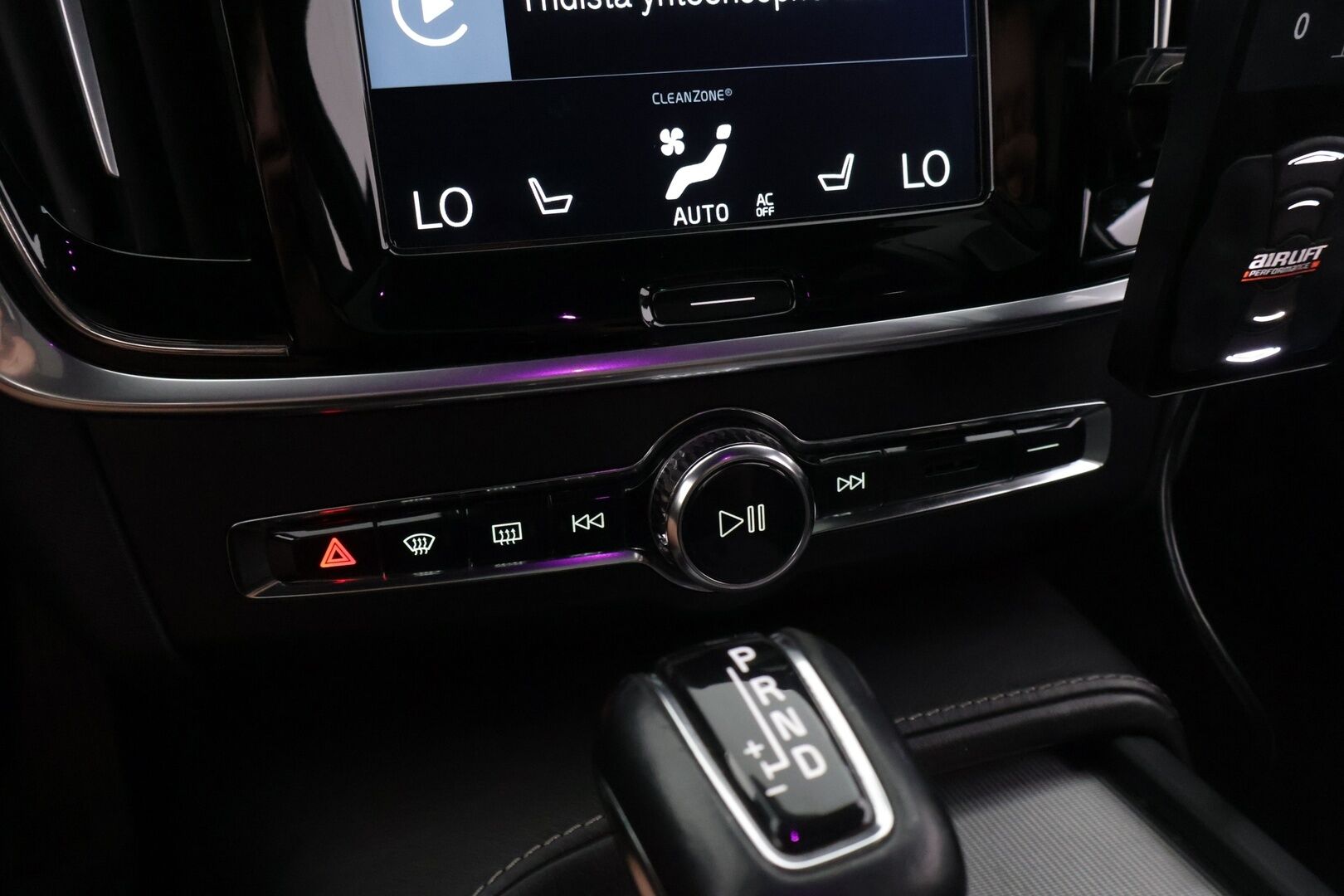 Volvo V90 2016 D5 AWD Business Inscription aut - * Polestar ohjelmoitu / B&W / AIR LIFT / HUD / 360° / Panoraama / BLIS / Muistipenkit *