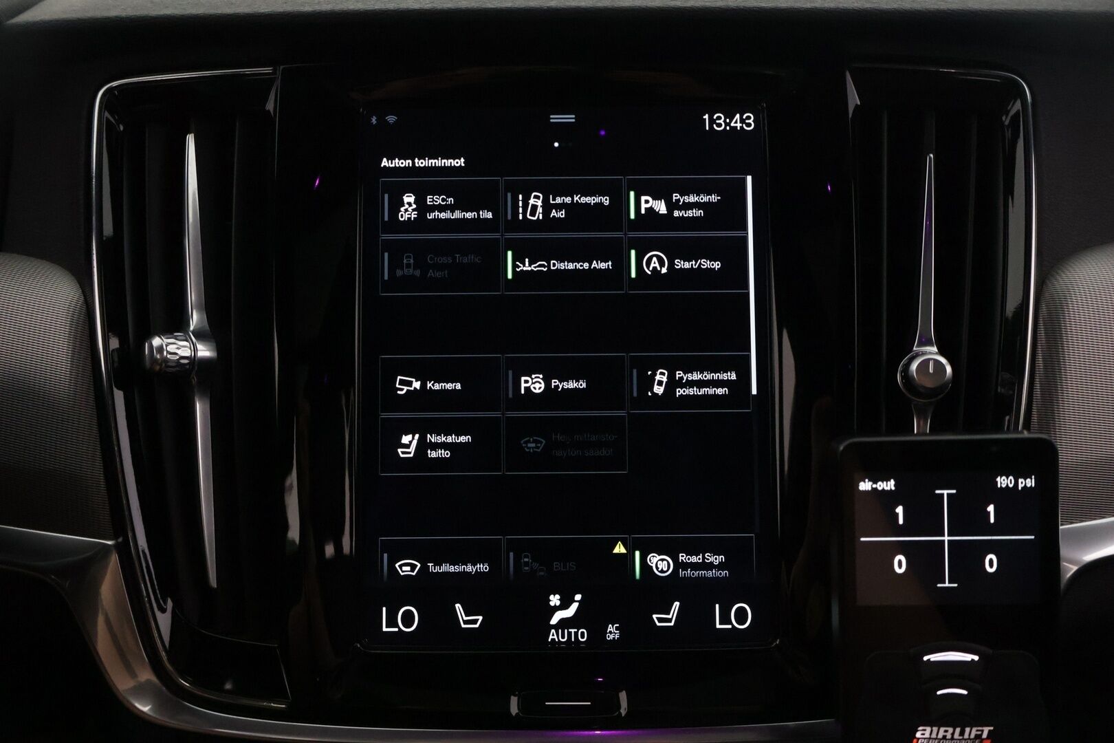Volvo V90 2016 D5 AWD Business Inscription aut - * Polestar ohjelmoitu / B&W / AIR LIFT / HUD / 360° / Panoraama / BLIS / Muistipenkit *