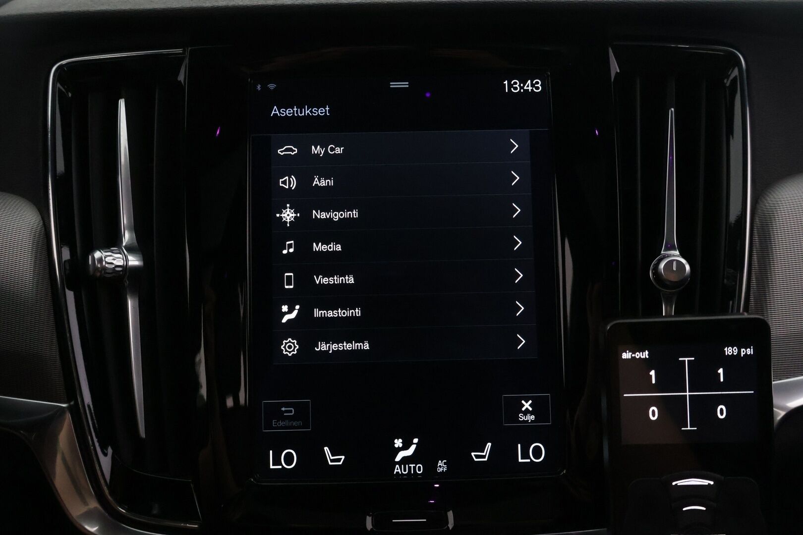 Volvo V90 2016 D5 AWD Business Inscription aut - * Polestar ohjelmoitu / B&W / AIR LIFT / HUD / 360° / Panoraama / BLIS / Muistipenkit *
