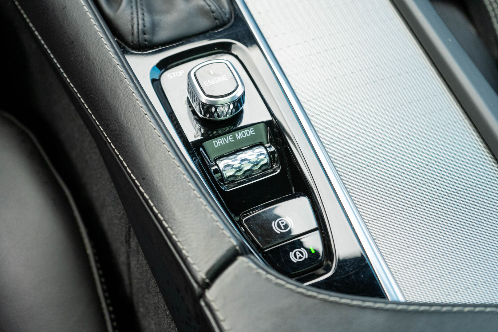 Volvo V90 2016 D5 AWD Business Inscription aut - Polestar ohjelmoitu / B&W / Super varusteet / Tosi siisti! /