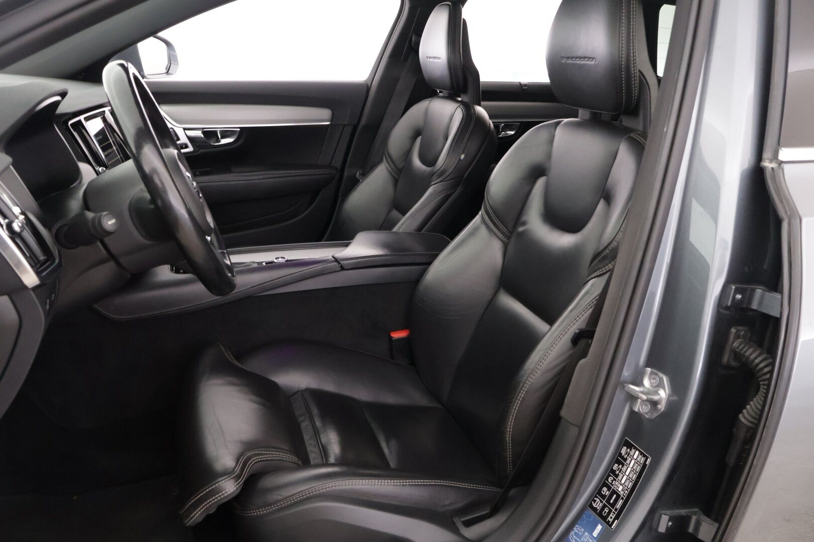 Volvo V90 2016 D5 AWD Business Inscription aut - * Polestar ohjelmoitu / B&W / AIR LIFT / HUD / 360° / Panoraama / BLIS / Muistipenkit *