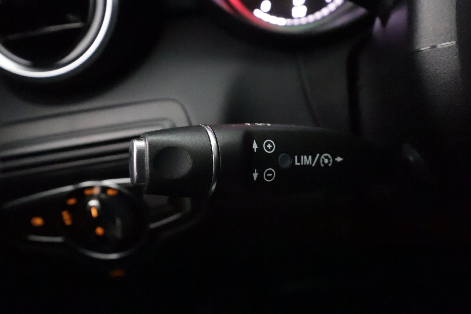 Mercedes-Benz C 2017 200 T A Business AMG * Vakkari / ILS LED / P.Tutkat / Sporttipenkit * - Suomi-auto / Viimeisin huolto 120tkm