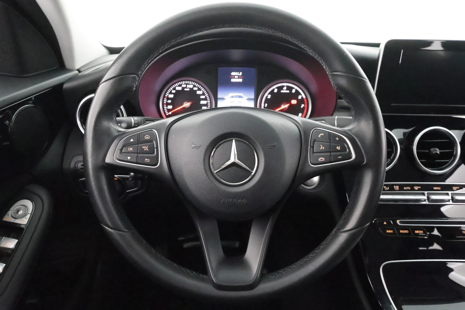 Mercedes-Benz C 2017 200 T A Business AMG * Vakkari / ILS LED / P.Tutkat / Sporttipenkit * - Suomi-auto / Viimeisin huolto ja katsastus 120tkm