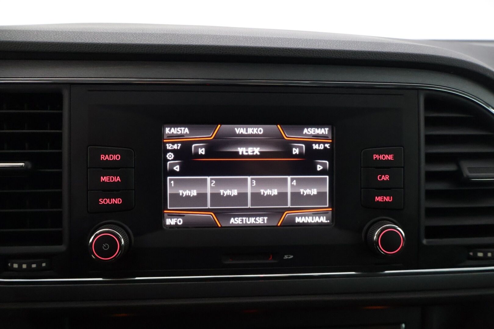 Seat Leon ST 2017 1,4 TSI 150 ACT FR DSG * Webasto / Vakkari / Tutkat / BT-audio * - Kahdet hyvät renkaat / Jakohihna vaihdettu! / Juuri katsastettu