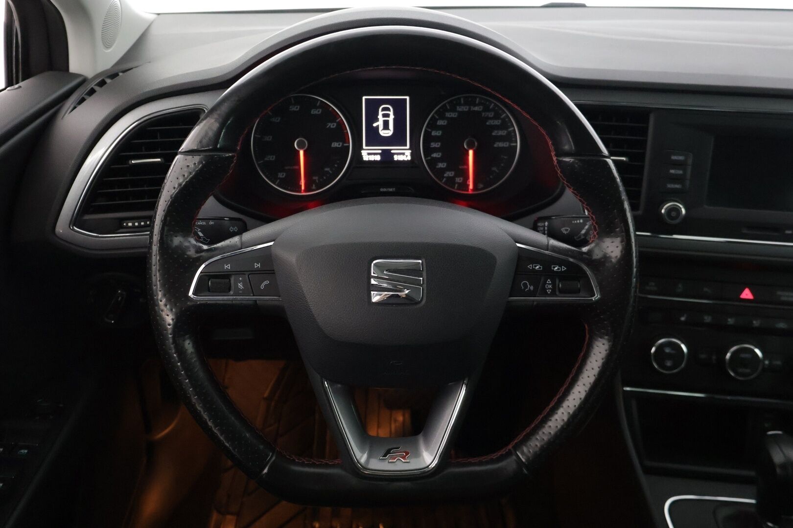 Seat Leon ST 2017 1,4 TSI 150 ACT FR DSG * Webasto / Vakkari / Tutkat / BT-audio * - Kahdet hyvät renkaat / Jakohihna vaihdettu! / Juuri katsastettu