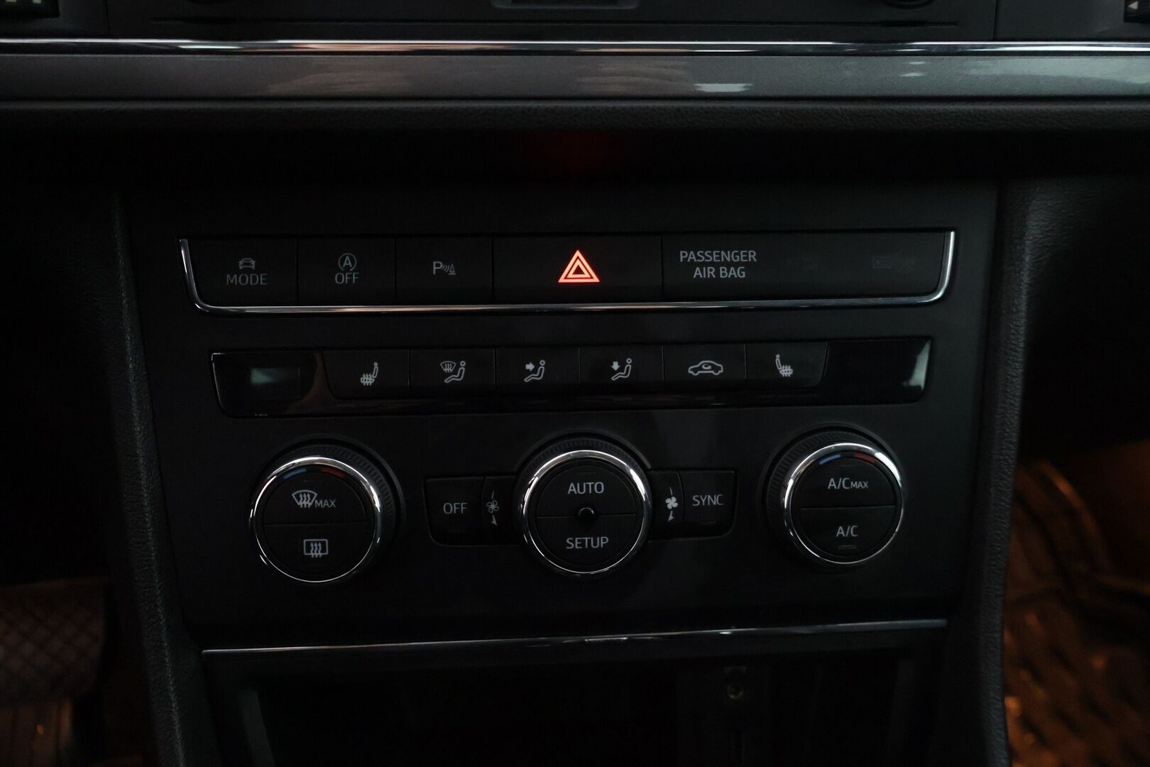 Seat Leon ST 2017 1,4 TSI 150 ACT FR DSG * Webasto / Vakkari / Tutkat / BT-audio * - Kahdet hyvät renkaat / Jakohihna vaihdettu! / Juuri katsastettu
