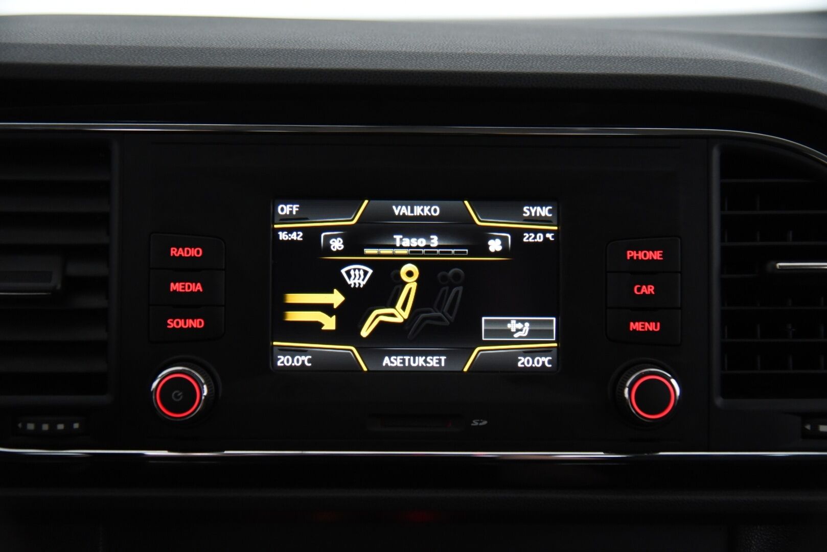 Seat Leon ST 2016 1,0 TSI 115 Ecomotive Style - Suomi-auto / Vakkari / Lohkolämmitin / P. Tutkat / 2x renkaat aluvantein! / Hihna vaihdettu & Hyvin huollettu