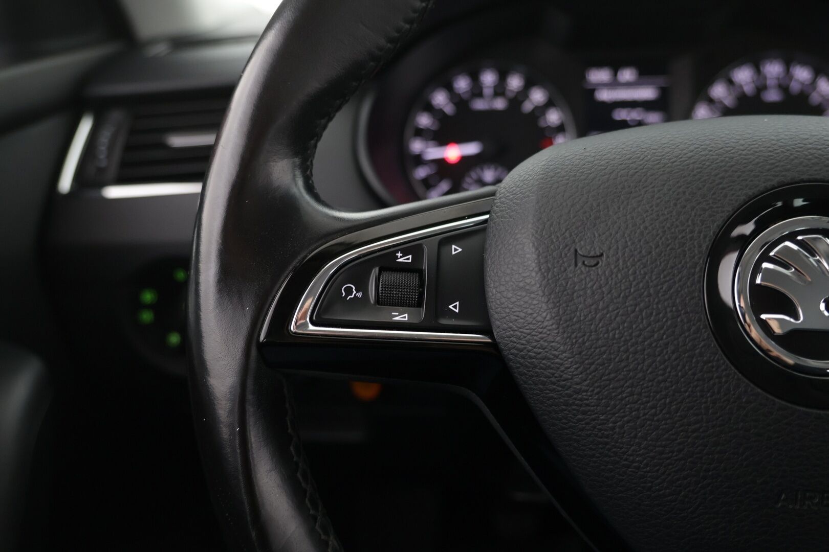 Skoda Octavia 2017 Combi 2,0 TDI 150 Ambition - | Webasto | Vakkari | Koukku | P-tutka | Bluetooth |