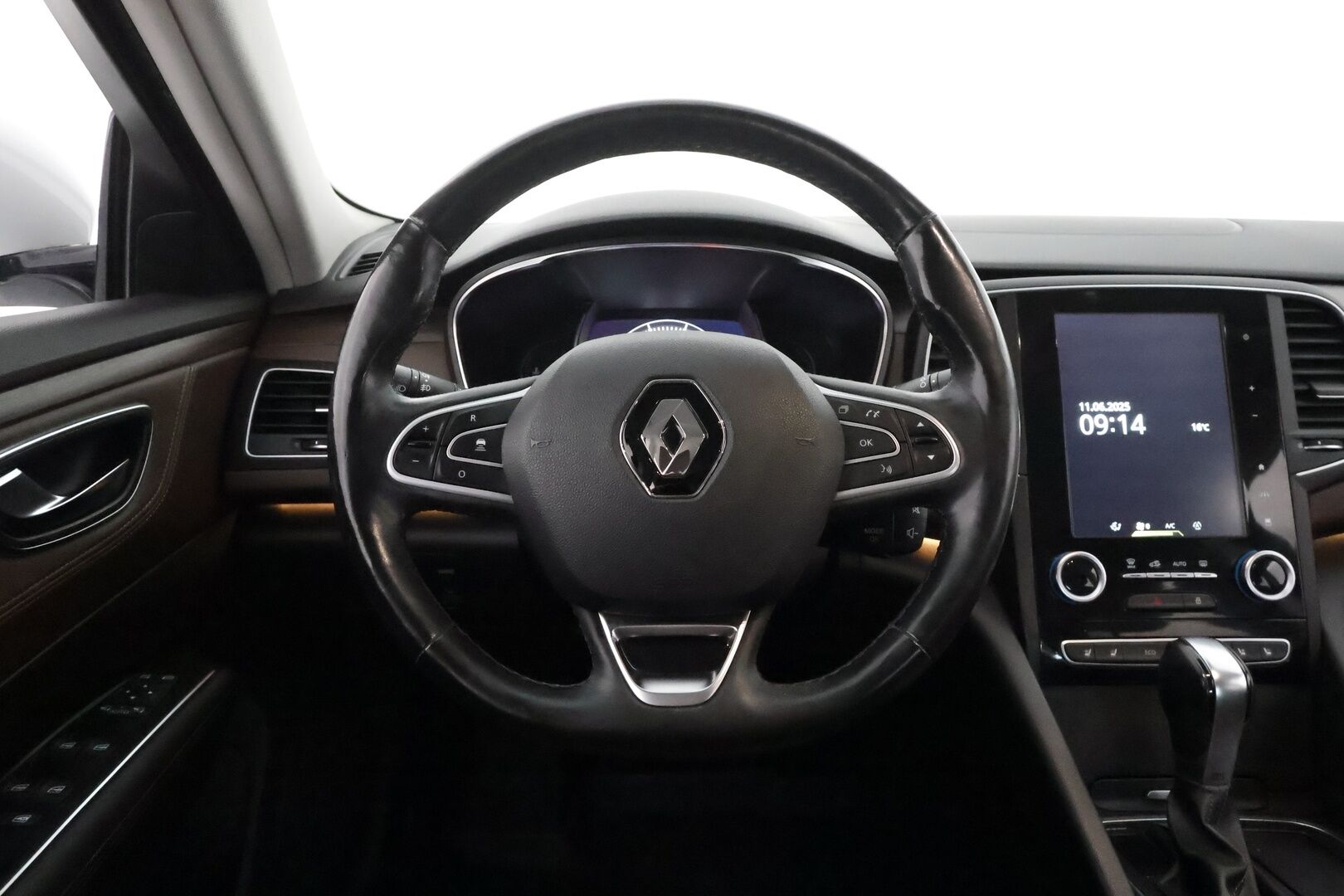 Renault Talisman 2017 Sedan TCe 200 EDC7 Intens **HUD / Adapt. vakkari / Keyless / Ilmastoidut penkit / Lohko / P.kamera** - Suomi-Auto / Blind Spot / Brake Assist / P-tutkat / Bluetooth 