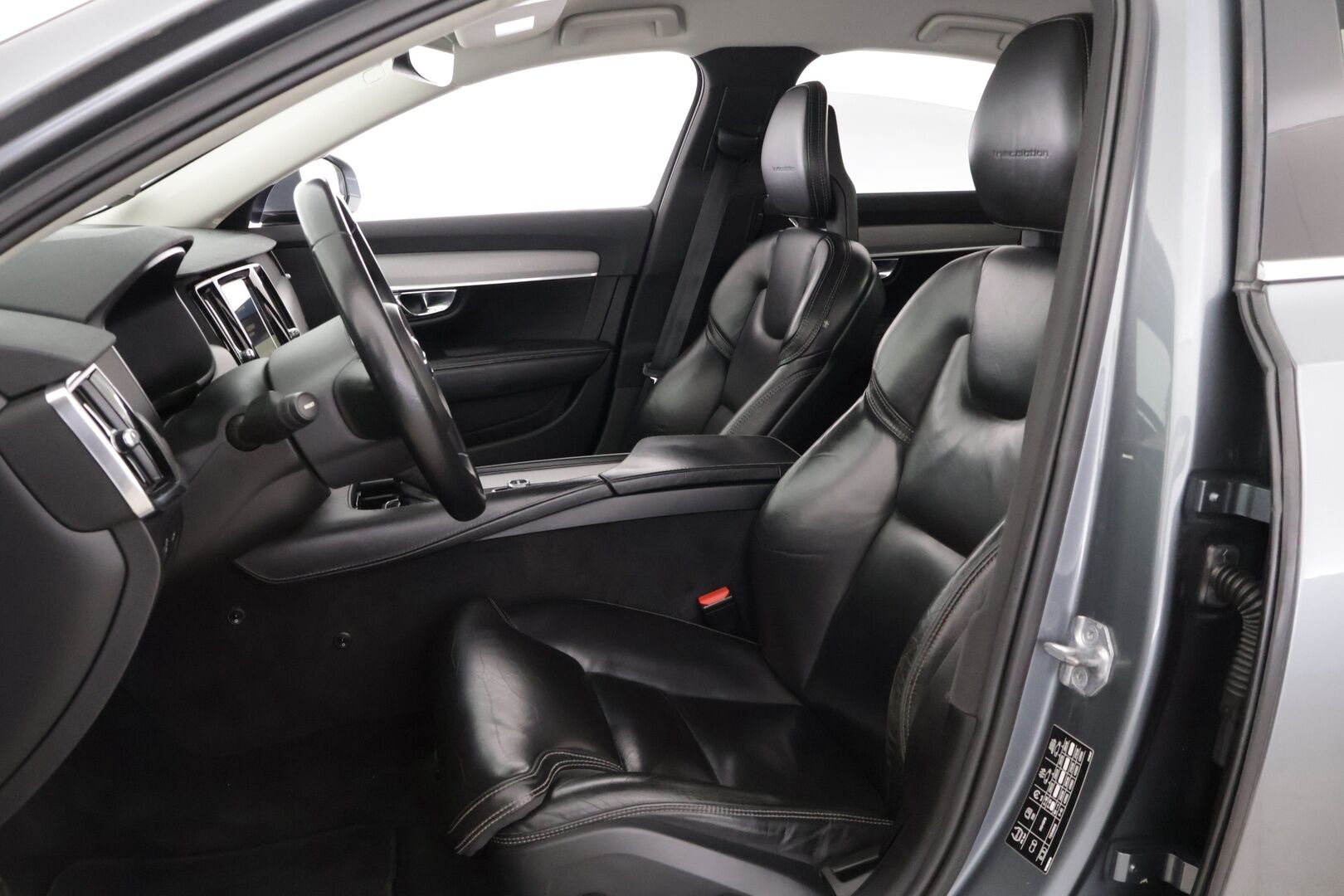 Volvo S90 2017 D4 Inscription aut *Näyttävä / Adapt. Vakkari / Webasto / Navi / Muistipenkit / Kaistavahti / 18&20" Vanteet!* - Komea yksilö / Särmä huoltohistoria / Sisäänajettu