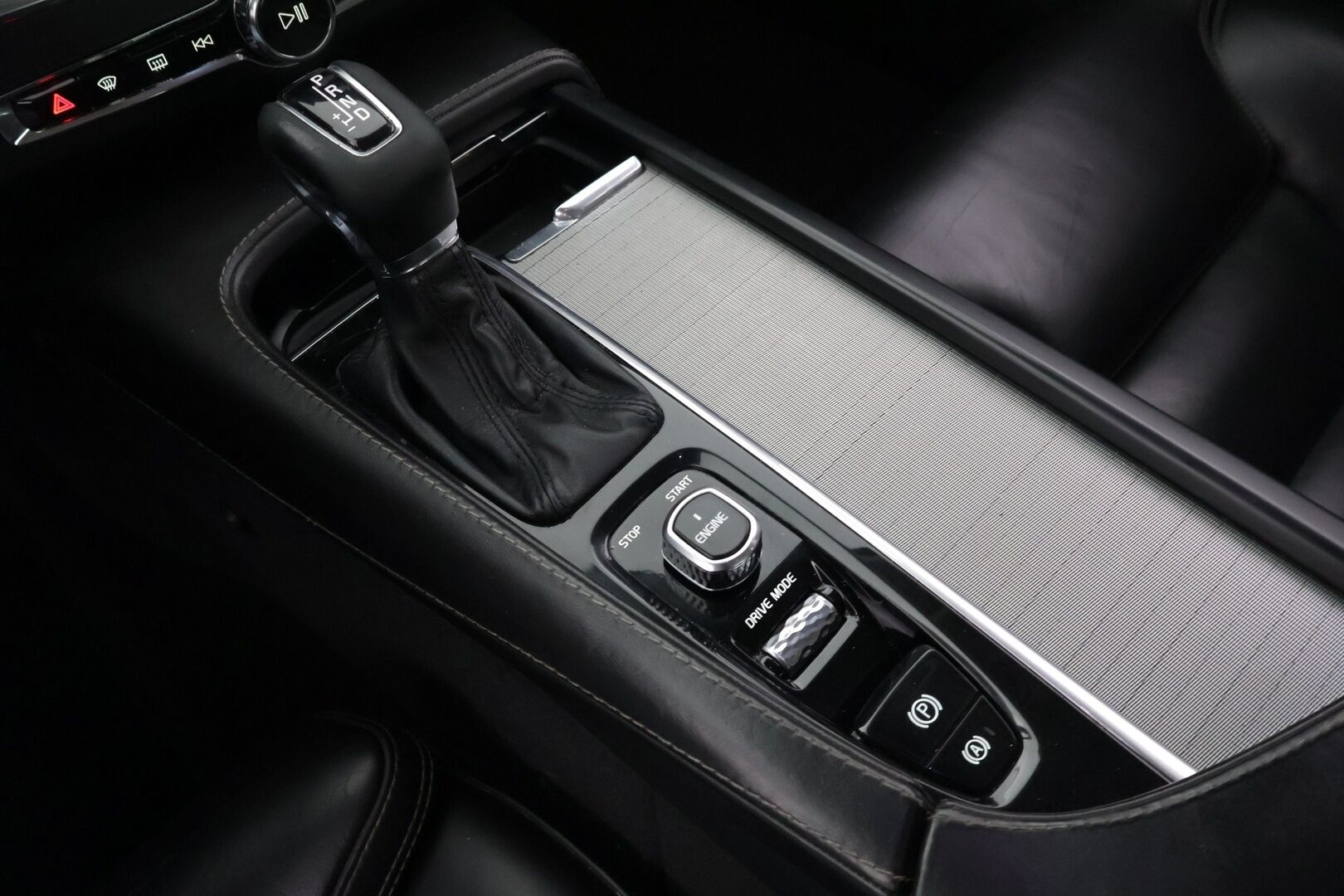 Volvo S90 2017 D4 Inscription aut *Näyttävä / Adapt. Vakkari / Webasto / Navi / Muistipenkit / Kaistavahti / 18&20" Vanteet!* - Komea yksilö / Särmä huoltohistoria / Sisäänajettu