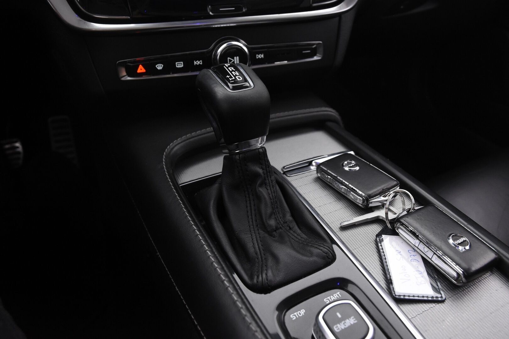 Volvo S90 2017 D4 Inscription aut *Näyttävä / Adapt. Vakkari / Webasto / Navi / Muistipenkit / Kaistavahti / 18&20" Vanteet!* - Komea yksilö / Särmä huoltohistoria / Sisäänajettu