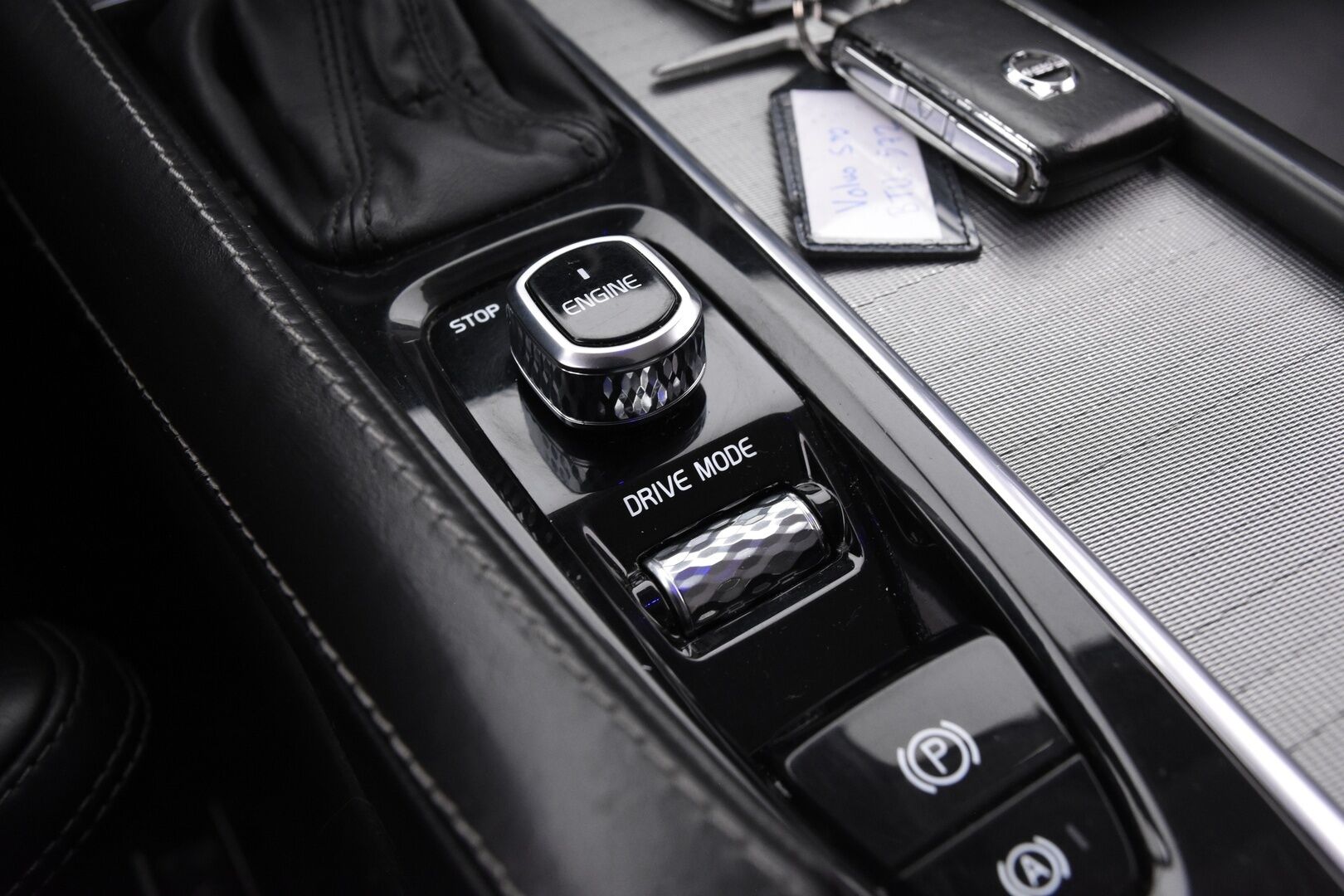 Volvo S90 2017 D4 Inscription aut *Näyttävä / Adapt. Vakkari / Webasto / Navi / Muistipenkit / Kaistavahti / 18&20" Vanteet!* - Komea yksilö / Särmä huoltohistoria / Sisäänajettu