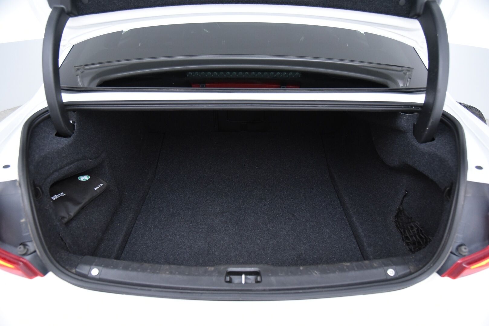 Volvo S90 2017 D4 Business aut / Adapt.Vakkari / Navi / PA-lisälämmitin / Vetokoukku / P-Tutkat / Keyless - 2-Omisteinen Suomi-Auto merkkiliikkeen huoltohistorialla!