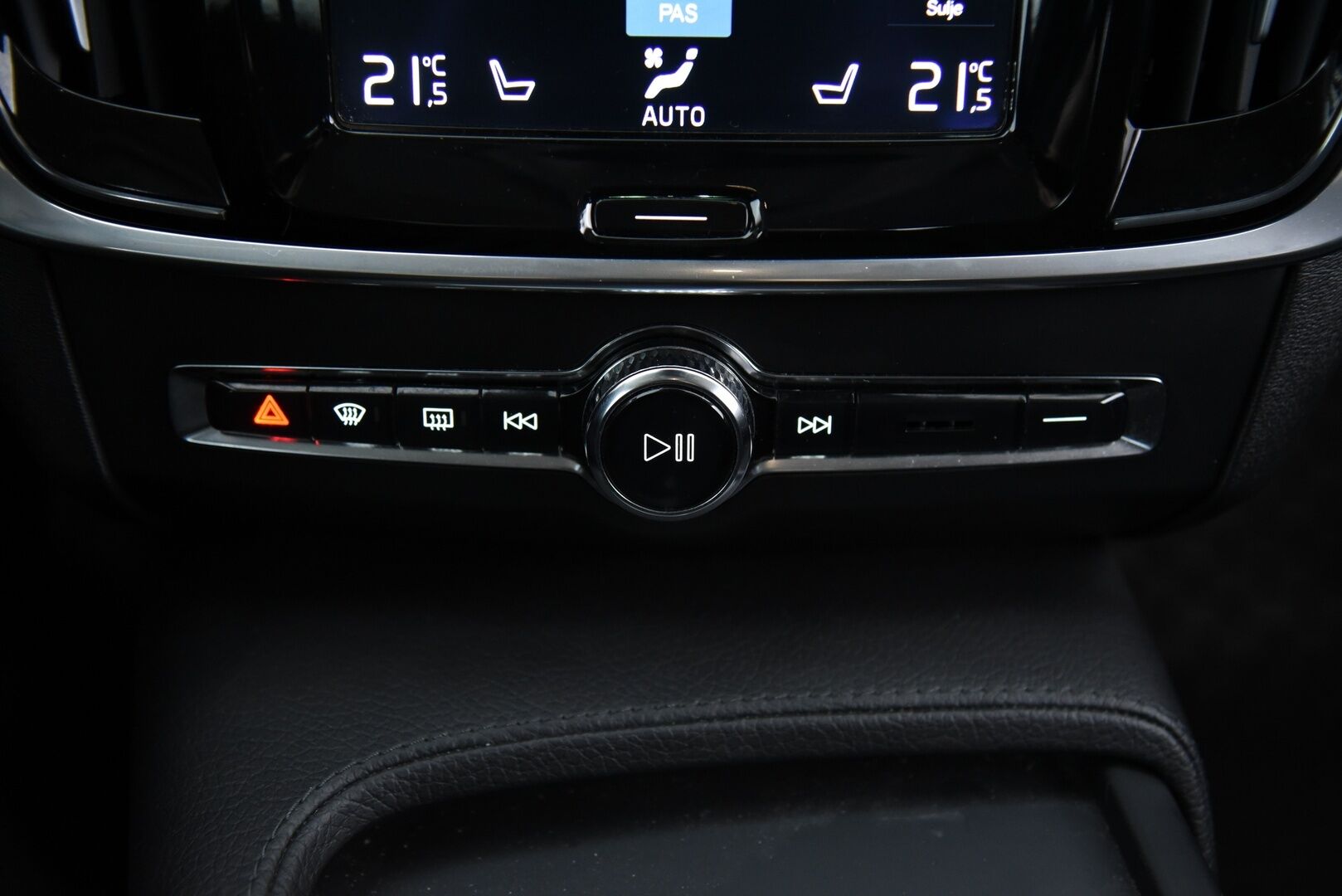 Volvo S90 2017 D4 Business aut / Adapt.Vakkari / Navi / PA-lisälämmitin / Vetokoukku / P-Tutkat / Keyless - 2-Omisteinen Suomi-Auto merkkiliikkeen huoltohistorialla!