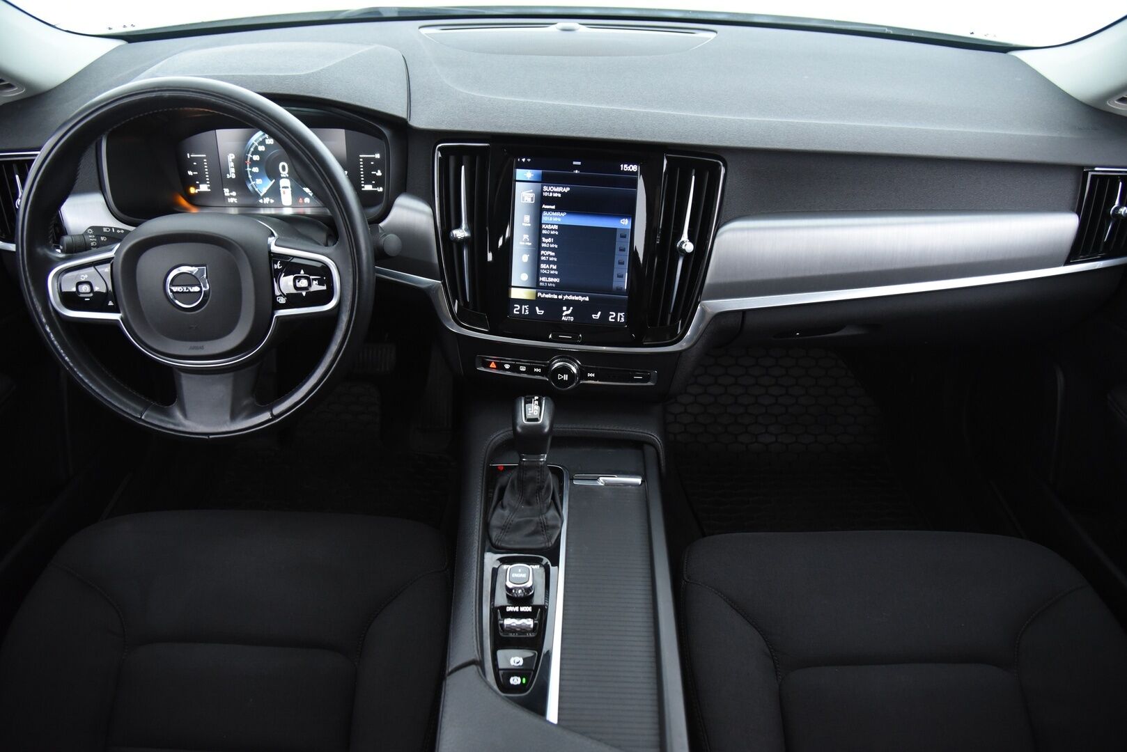 Volvo S90 2017 D4 Business aut / Adapt.Vakkari / Navi / PA-lisälämmitin / Vetokoukku / P-Tutkat / Keyless - 2-Omisteinen Suomi-Auto merkkiliikkeen huoltohistorialla!