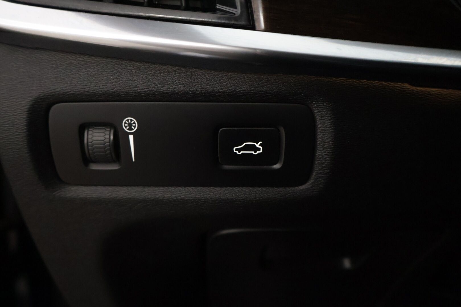 Volvo S90 2016 **YritysOutlet - Myydään vain yrityksille - Kahdet renkaat, Hyvät varusteet, Hyvä huoltohistoria.