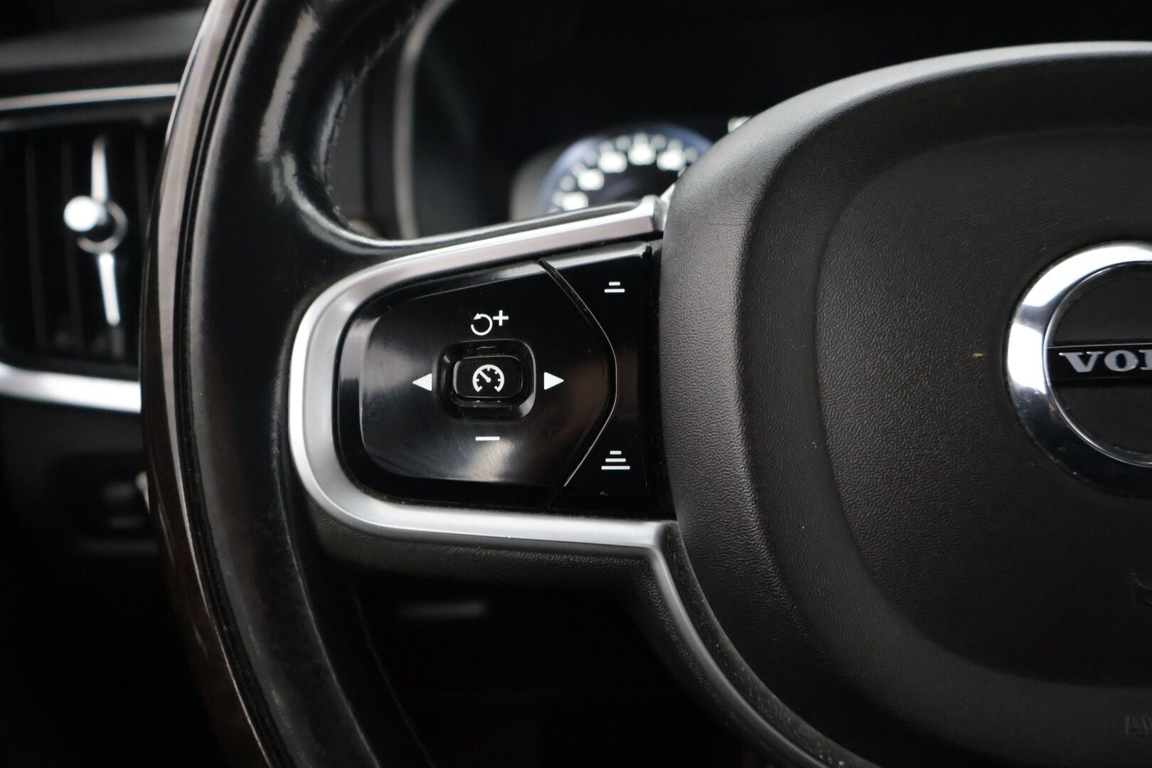 Volvo S90 2016 **YritysOutlet - Myydään vain yrityksille - Kahdet renkaat, Hyvät varusteet, Hyvä huoltohistoria.