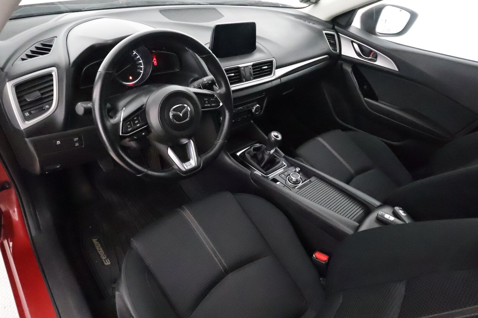 Mazda 3 2017 5HB 2,0 (120) SKYACTIV-G Premium Plus 6MT 5ov BV2 - Suomi-auto / Xenon / P. Tutka / Sisätilanlämmitin / Aut. Ilmastointi / 2x Avain / 2x Renkaat / 