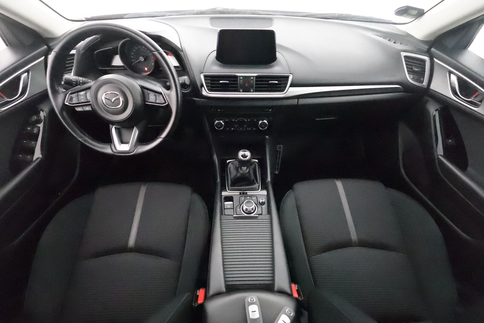 Mazda 3 2017 5HB 2,0 (120) SKYACTIV-G Premium Plus 6MT 5ov BV2 - Suomi-auto / Xenon / P. Tutka / Sisätilanlämmitin / Aut. Ilmastointi / 2x Avain / 2x Renkaat / 