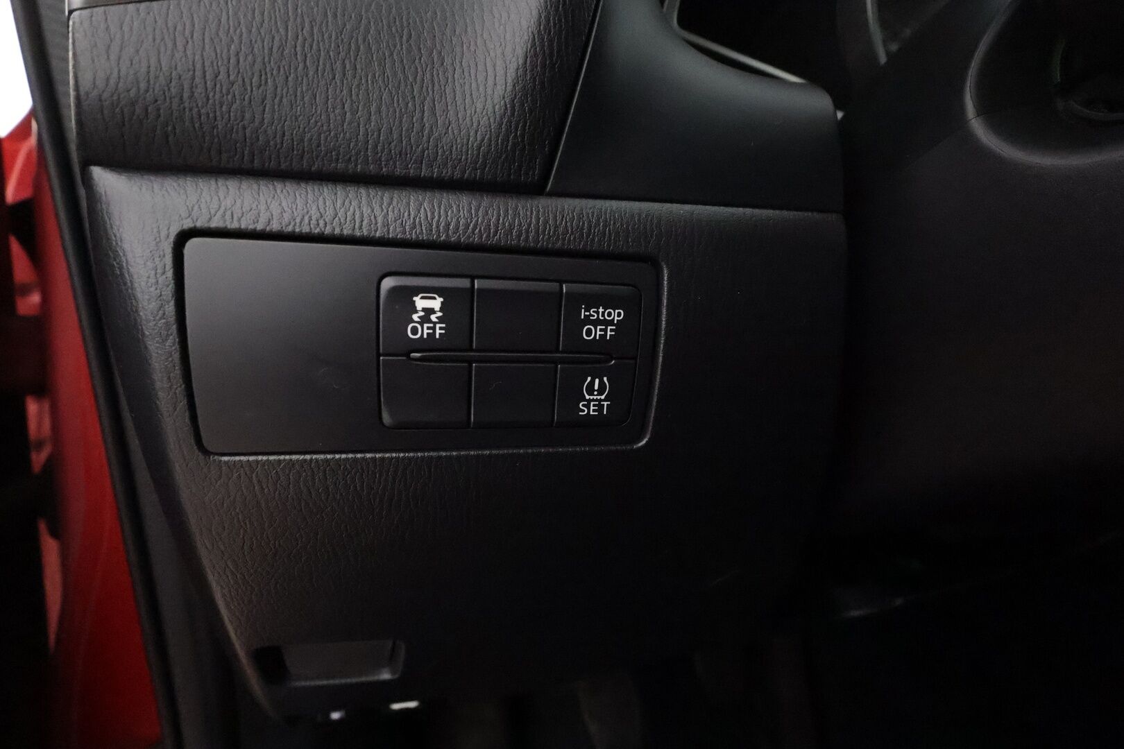 Mazda 3 2017 5HB 2,0 (120) SKYACTIV-G Premium Plus 6MT 5ov BV2 - Suomi-auto / Xenon / P. Tutka / Sisätilanlämmitin / Aut. Ilmastointi / 2x Avain / 2x Renkaat / 