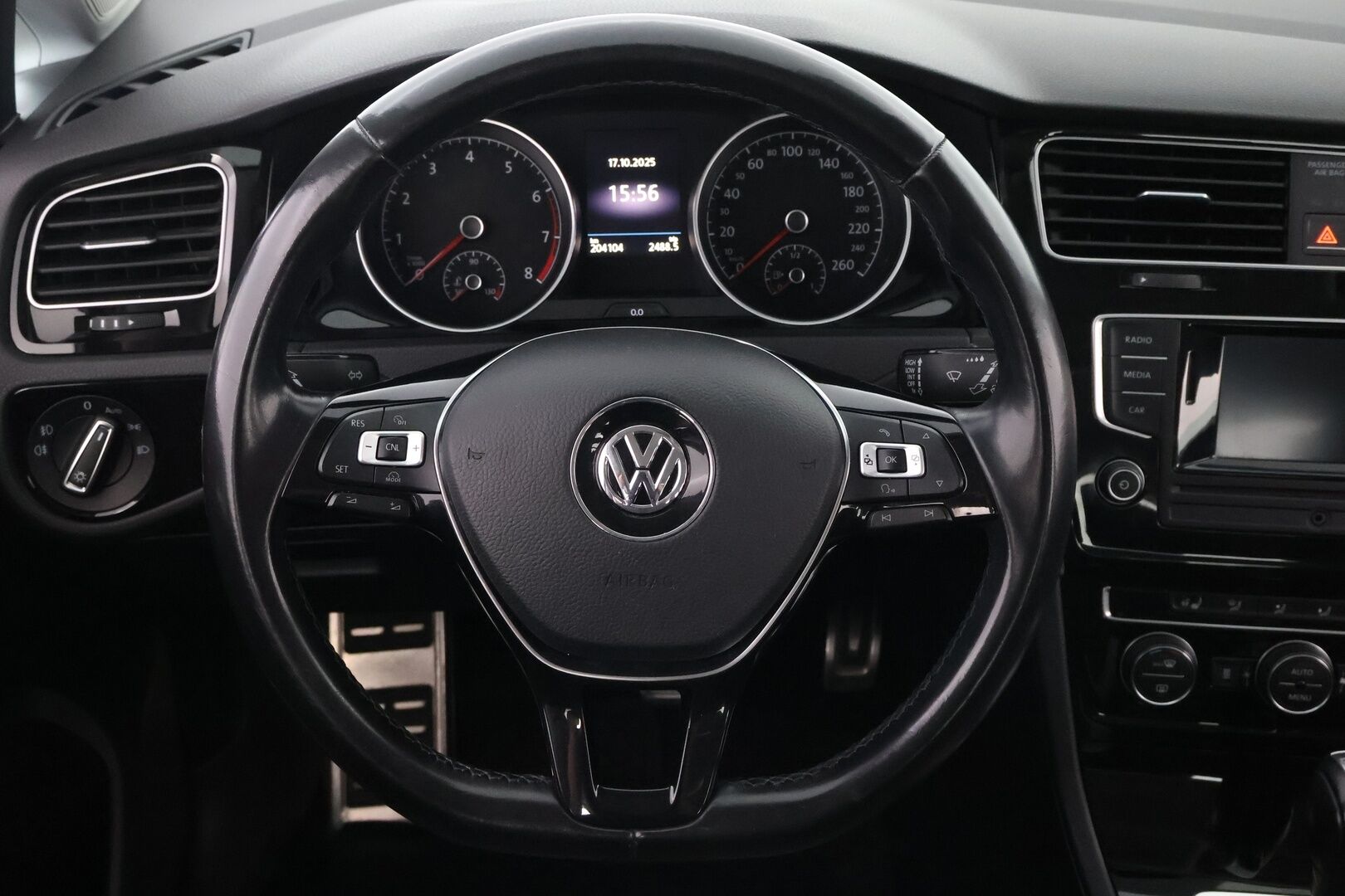 Volkswagen Golf 2017 Variant Allstar 1,2 TSI 81 kW (110 hv) DSG-automaatti * Webasto / Vakkari / Peruutustutkat / Xenon / Kaarrevalot - 2x Renkaat / Juuri tullut Tampereelle!