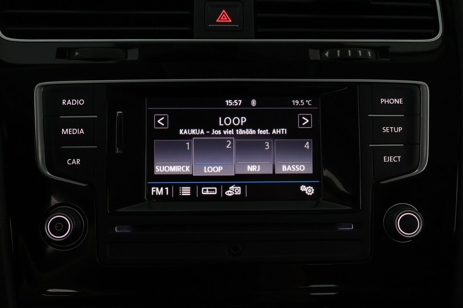 Volkswagen Golf 2017 Variant Allstar 1,2 TSI 81 kW (110 hv) DSG-automaatti * Webasto / Vakkari / Peruutustutkat / Xenon / Kaarrevalot - 2x Renkaat / Juuri tullut Tampereelle!
