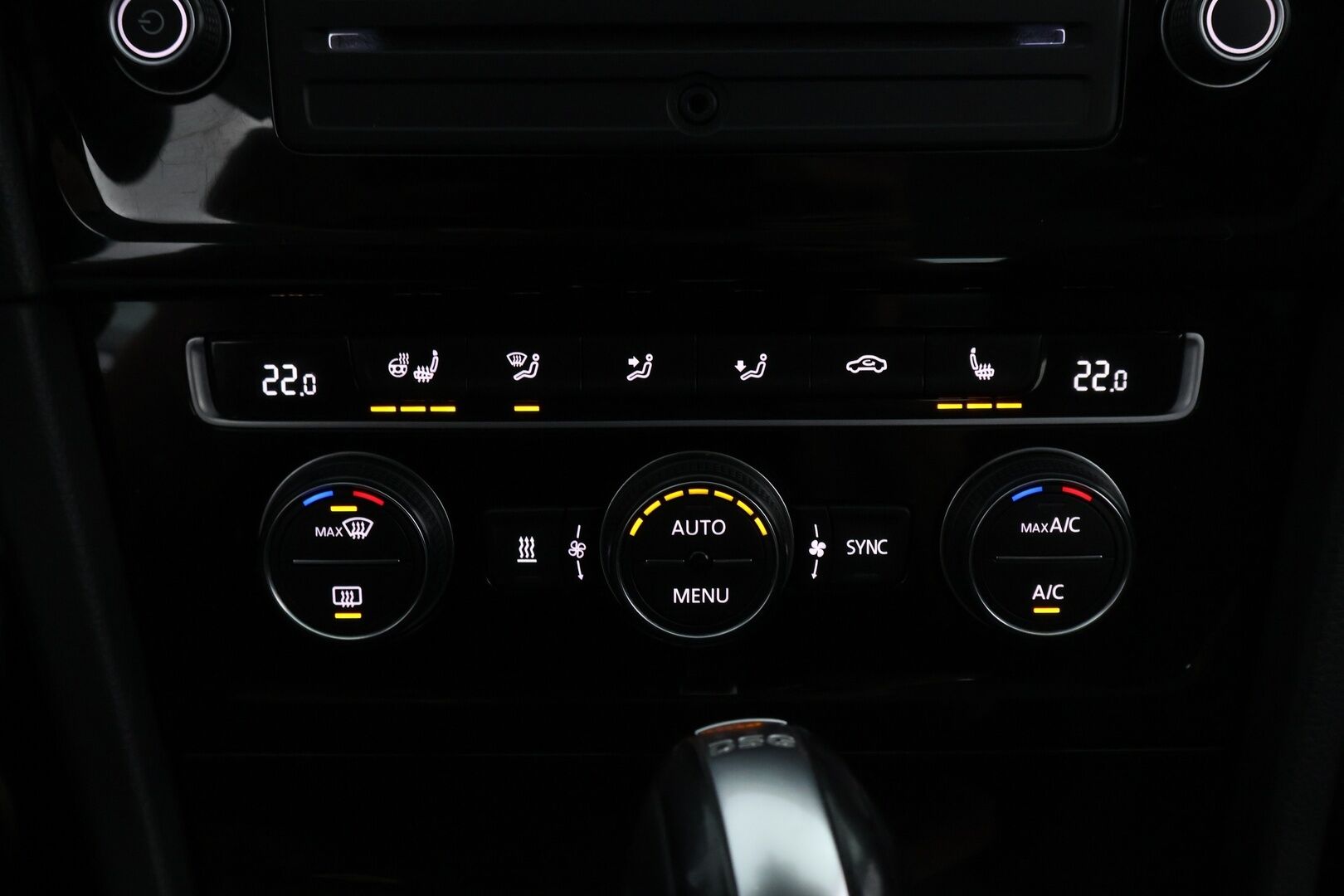 Volkswagen Golf 2017 Variant Allstar 1,2 TSI 81 kW (110 hv) DSG-automaatti * Webasto / Vakkari / Peruutustutkat / Xenon / Kaarrevalot - 2x Renkaat / Juuri tullut Tampereelle!