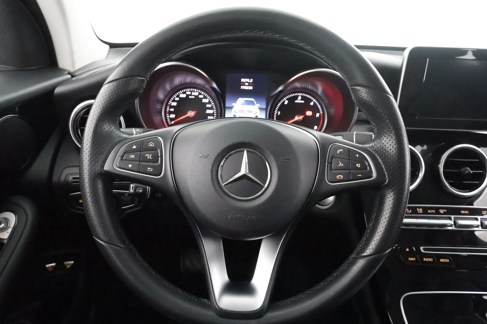 Mercedes-Benz GLC 2017 220 d Coupé 4Matic A Premium Business - | Distronic Pro | Webasto | Koukku | ILS-LED | Sporttinahat | P.kamera ja tutkat | Bluetooth | Hätäjarrutusavustin | 2x renkaat aluin | Suomiauto | 