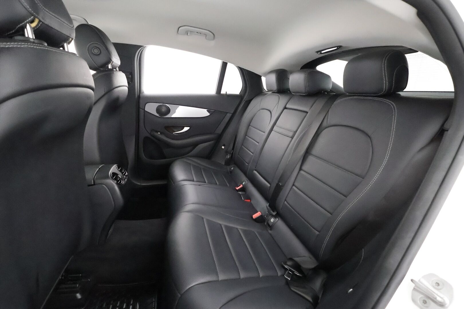 Mercedes-Benz GLC 2017 220 d Coupé 4Matic A Premium Business - | Distronic Pro | Webasto | Koukku | ILS-LED | Sporttinahat | P.kamera ja tutkat | Bluetooth | Hätäjarrutusavustin | 2x renkaat aluin | Suomiauto | 
