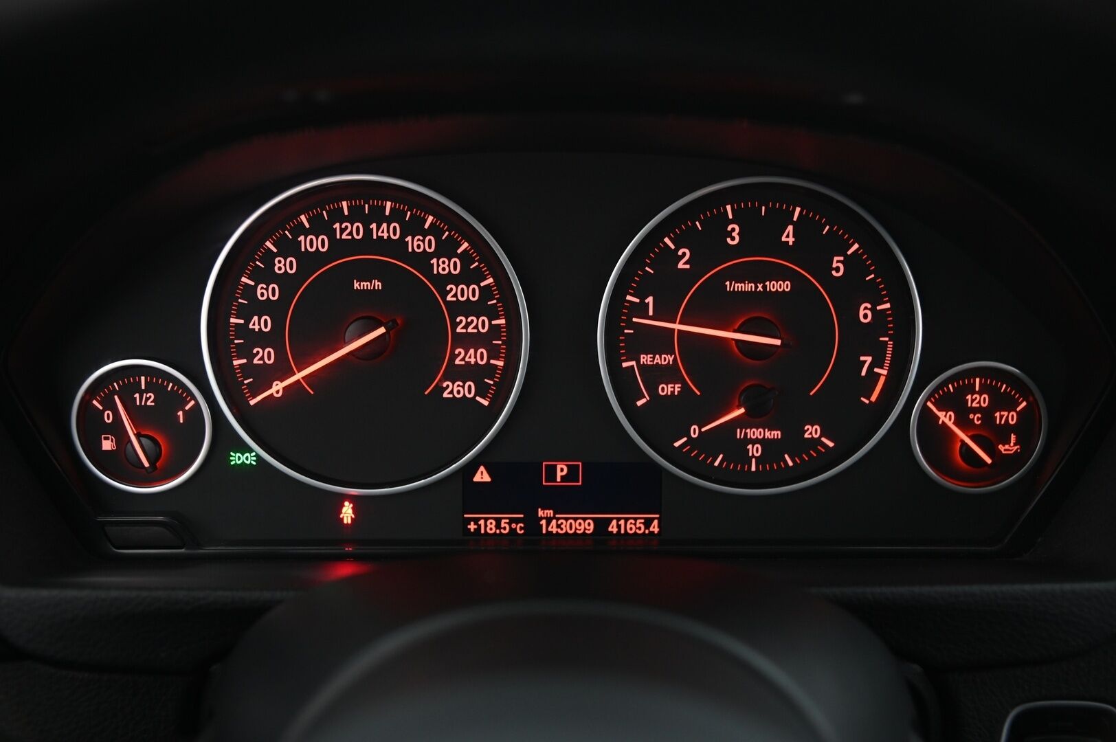 BMW 320 2017 F31 Touring 320i A Business LCI M-Sport Edition - Harman&Kardon | Panorama | Alcantara | Taittuva Koukku | B48 | Sportti penkit | Shadow Line