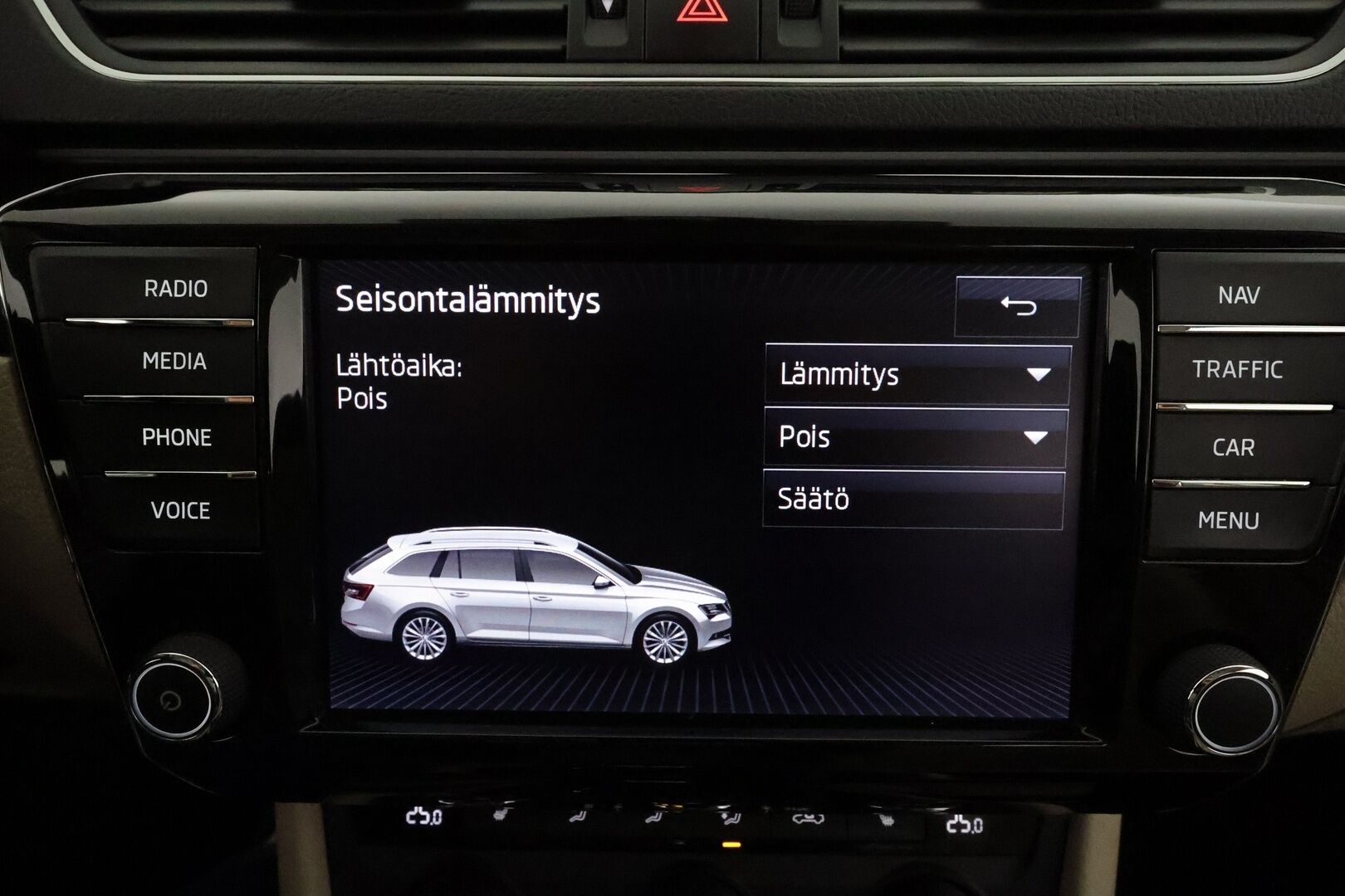 Skoda Superb 2017 Combi 2,0 TSI 280 4x4 L&K DSG *ACC / Webasto / Panorama / Muistipenkki / Ilmastoidut nahat / Navi / P.tutkat / Canton* - Suomi-auto / Kahdet renkaat aluvanteilla