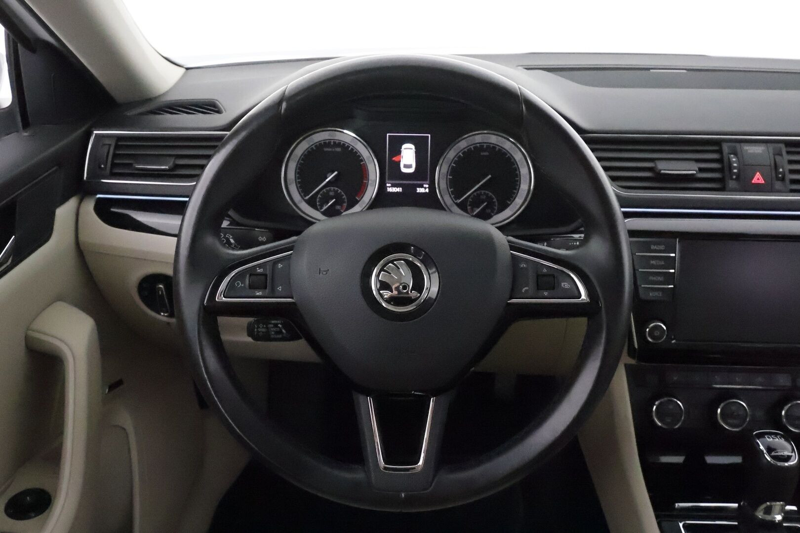 Skoda Superb 2017 Combi 2,0 TSI 280 4x4 L&K DSG *ACC / Webasto / Panorama / Muistipenkki / Ilmastoidut nahat / Navi / P.tutkat / Canton* - Suomi-auto / Kahdet renkaat aluvanteilla