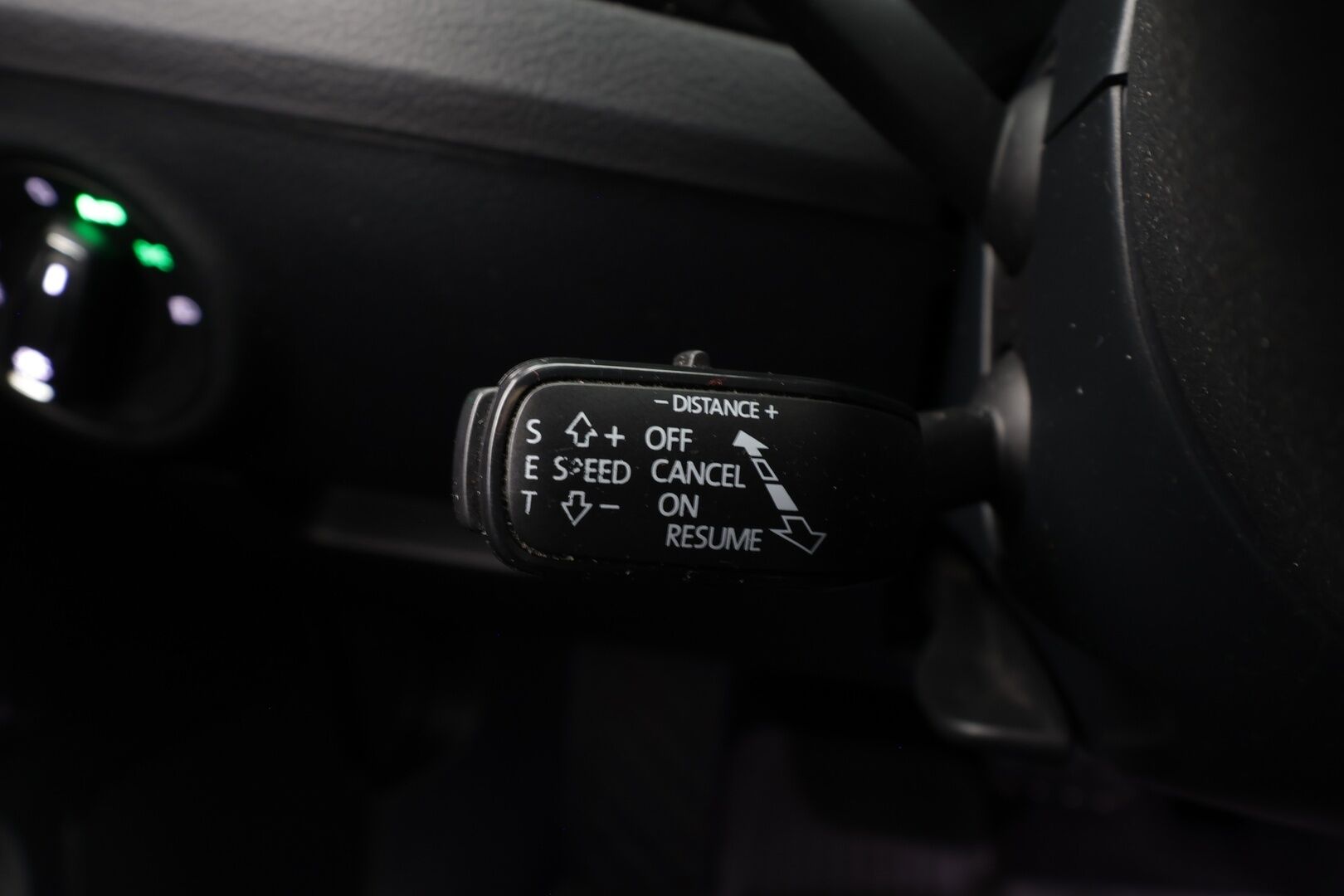 Skoda Superb 2017 Combi 2,0 TDI 190 L&K DSG * Webasto / Koukku / ACC / Panorama / Xenon / P.Kamera / Ilmastoitu Muistipenkki / Navi * - Canton / Kaistavahti / Suomi-auto / Kahdet renkaat - HULLU BLACKWEEK KORKOTARJOUS 2,49%