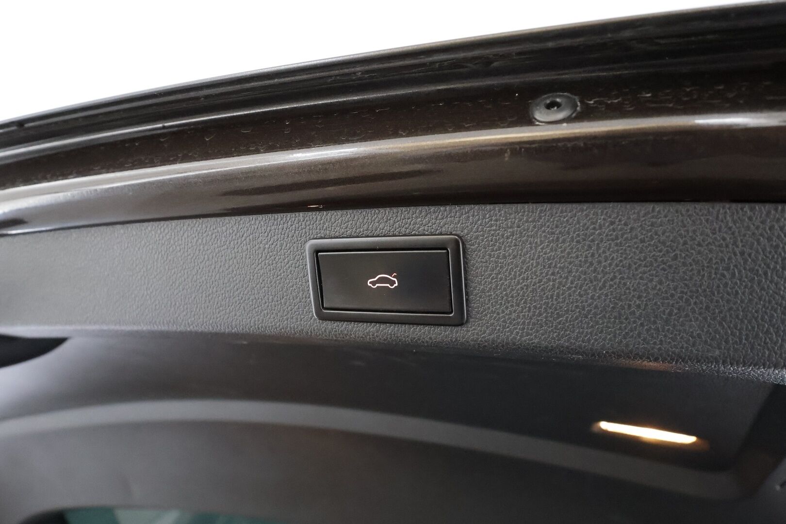 Skoda Superb 2017 Combi 2,0 TDI 190 L&K DSG * Webasto / Koukku / ACC / Panorama / Xenon / P.Kamera / Ilmastoitu Muistipenkki / Navi * - Canton / Kaistavahti / Suomi-auto / Kahdet renkaat - HULLU BLACKWEEK KORKOTARJOUS 2,49%